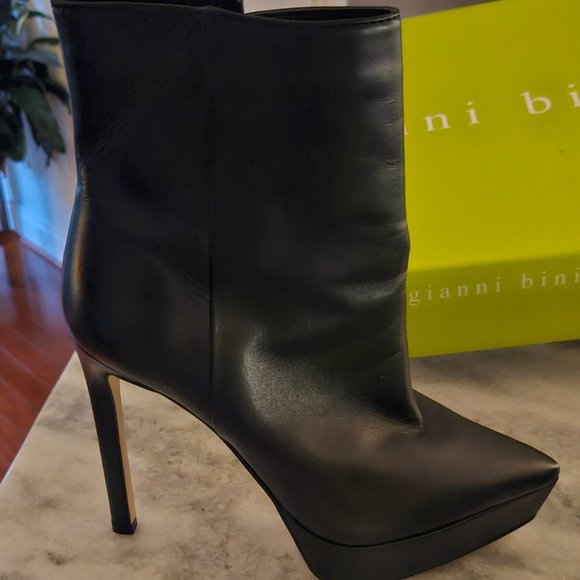 Gianni Bini Conelle ankle boots size 7 - Picture 1 of 8